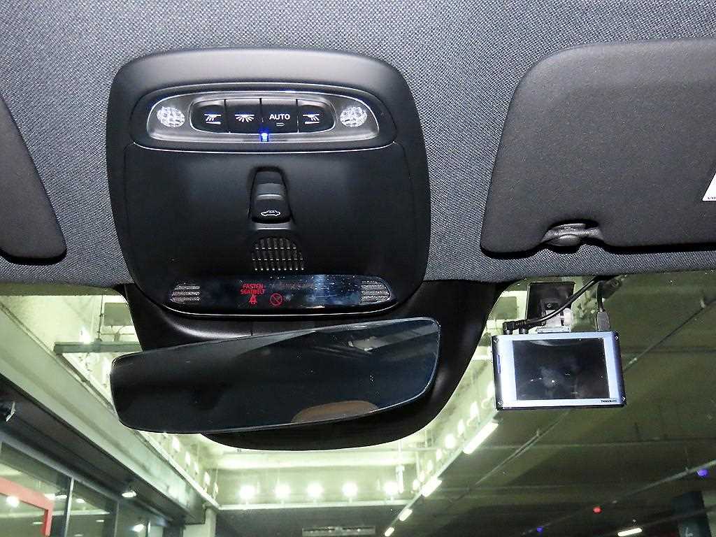 Volvo XC40 2021 Negro - Importación desde Corea - HF Imports Iquique - Foto 14