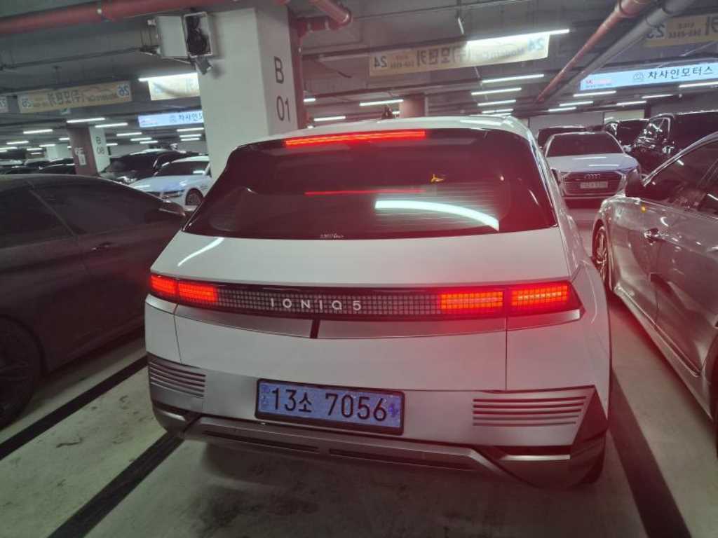 HYUNDAI Ioniq 5 - Vista 3