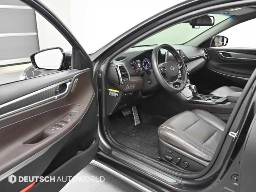 HYUNDAI Grandeur - Vista 11
