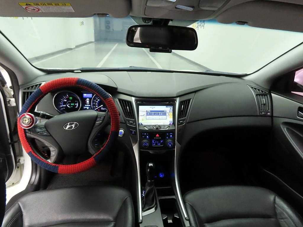 HYUNDAI Sonata - Vista 7