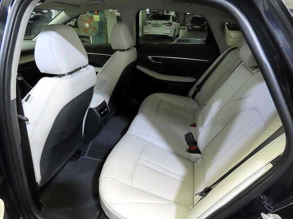 HYUNDAI Sonata - Vista 7