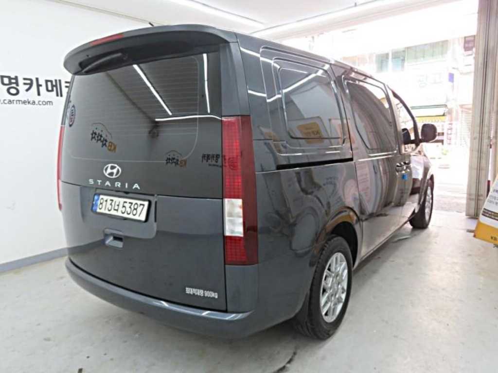 HYUNDAI Staria - Vista 4