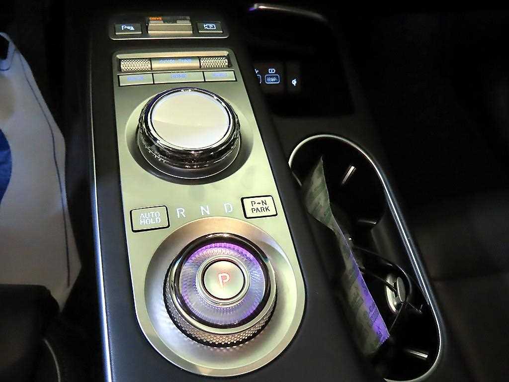 Genesis GV70 - Vista 12