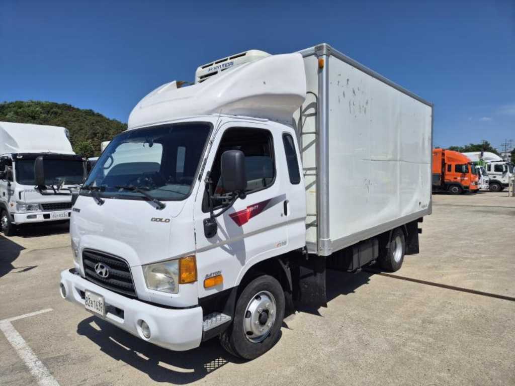 medium and large cargo truck 2014 Blanco - Importación desde Corea - HF Imports Iquique - Foto 1