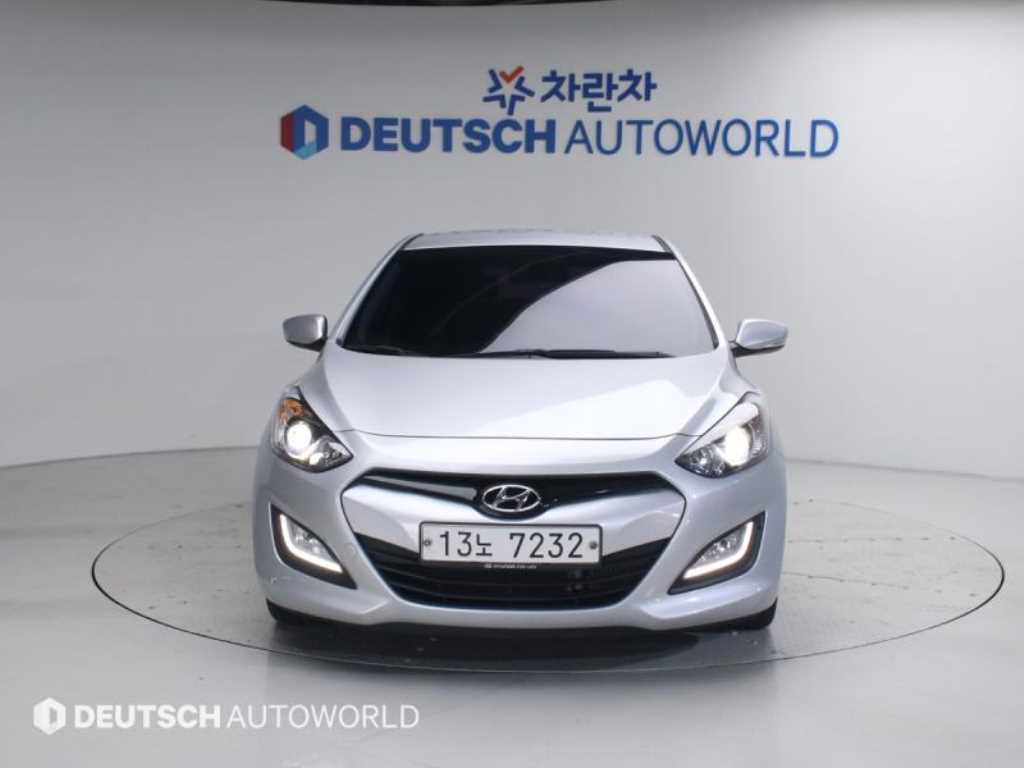 HYUNDAI i30 2014 Plateado - Importación desde Corea - HF Imports Iquique - Foto 1