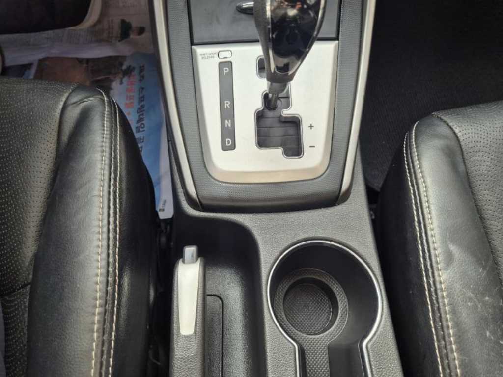 HYUNDAI Avante - Vista 12