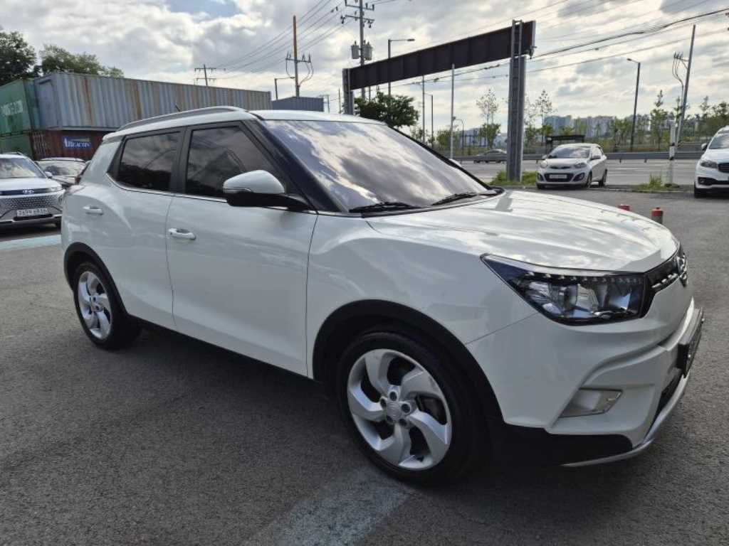 Ssangyong Tivoli - Vista 3