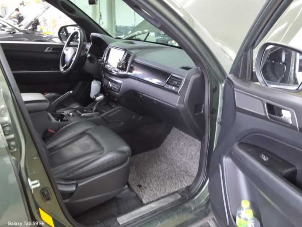 Ssangyong Rexton - Vista 6