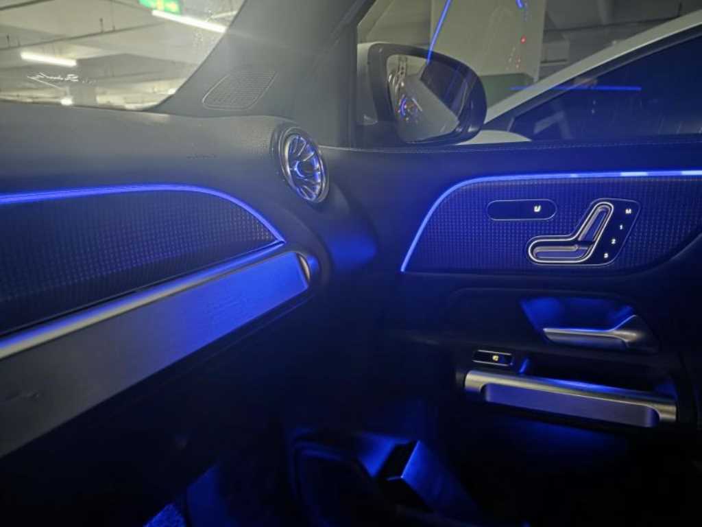 Mercedes Benz GLB Class - Vista 6