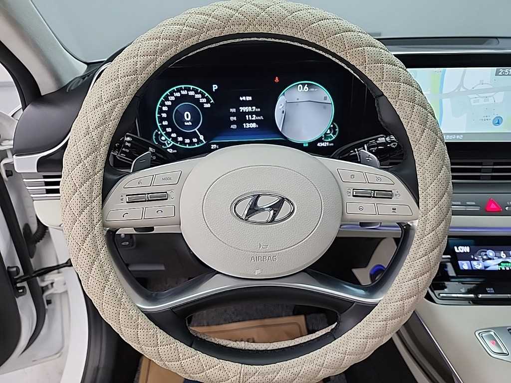 HYUNDAI Grandeur - Vista 9