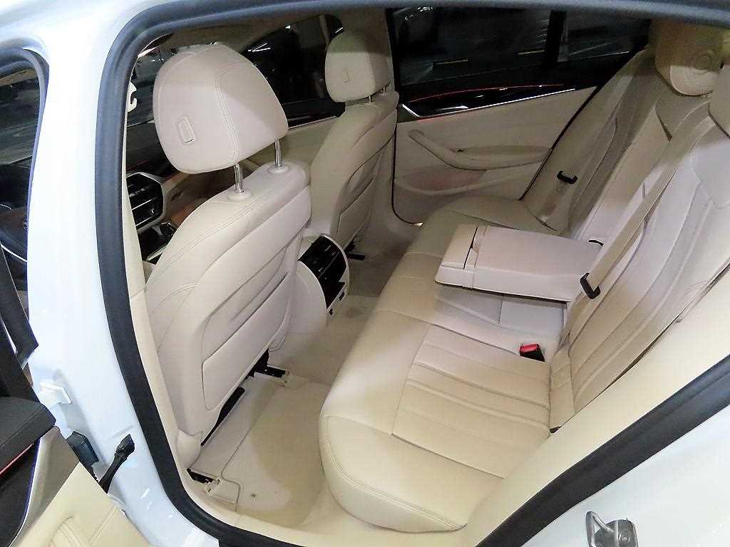 BMW 5 Series - Vista 7