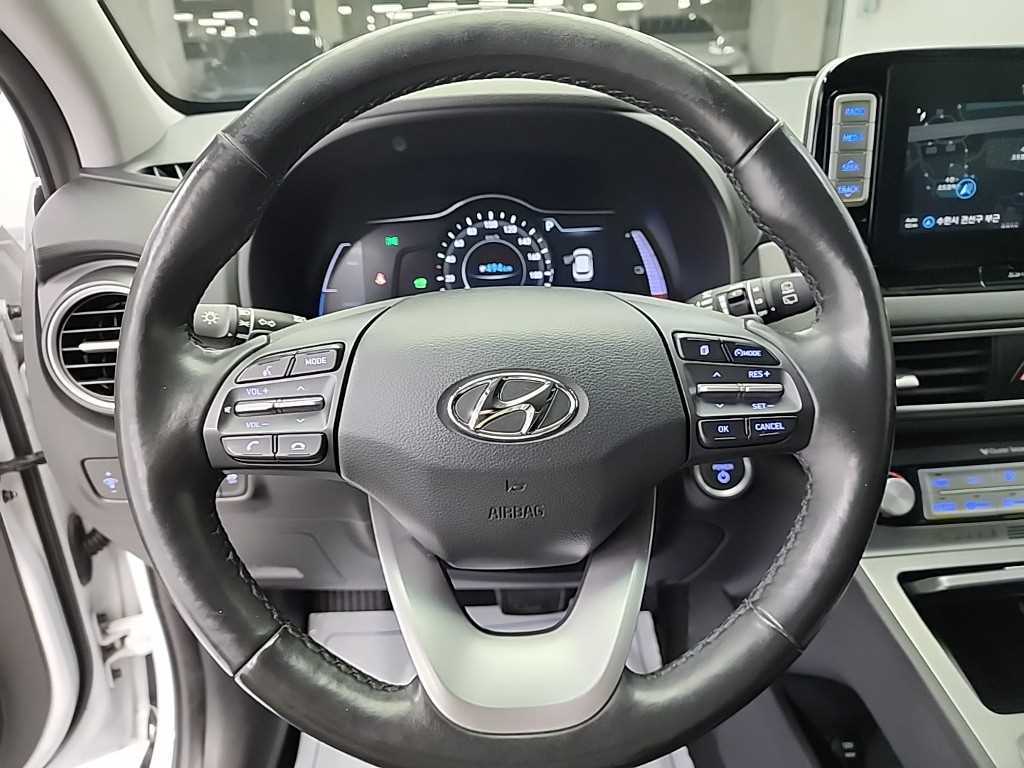 HYUNDAI Kona - Vista 9