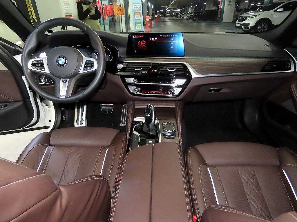 BMW 5 Series - Vista 10
