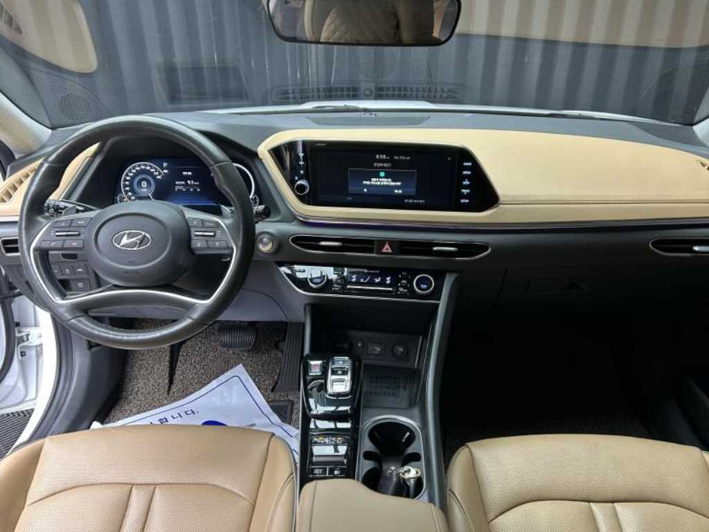 HYUNDAI Sonata - Vista 8