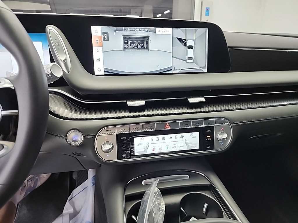 Genesis G90 - Vista 10