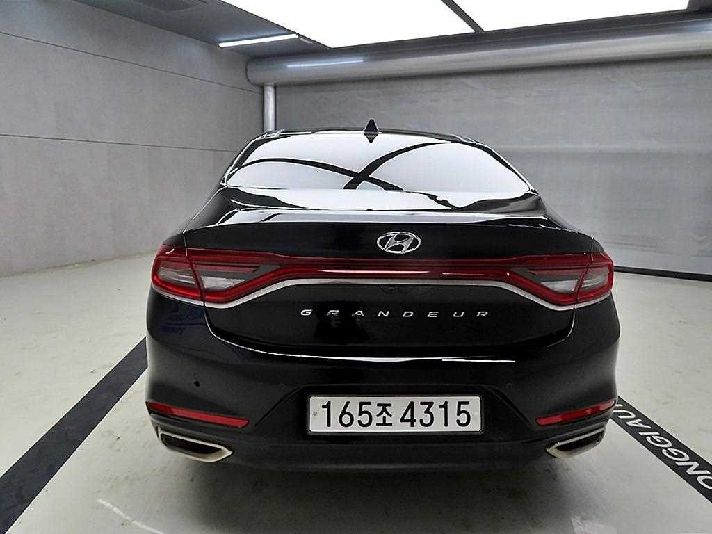 HYUNDAI Grandeur - Vista 3