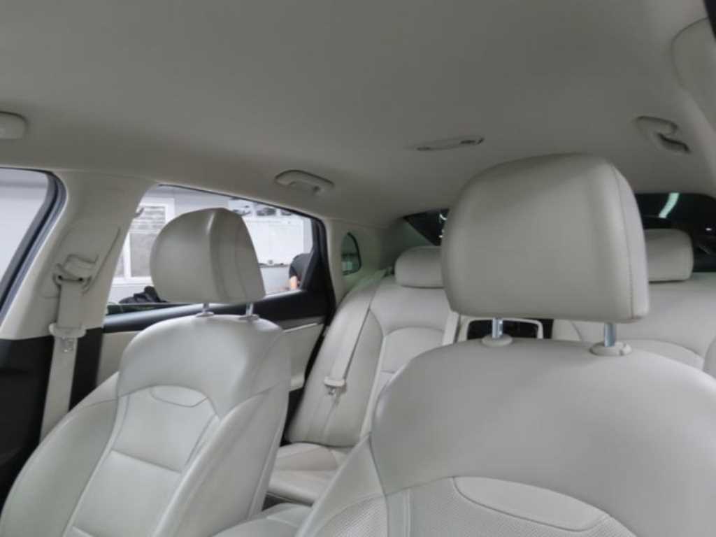 HYUNDAI Grandeur - Vista 12