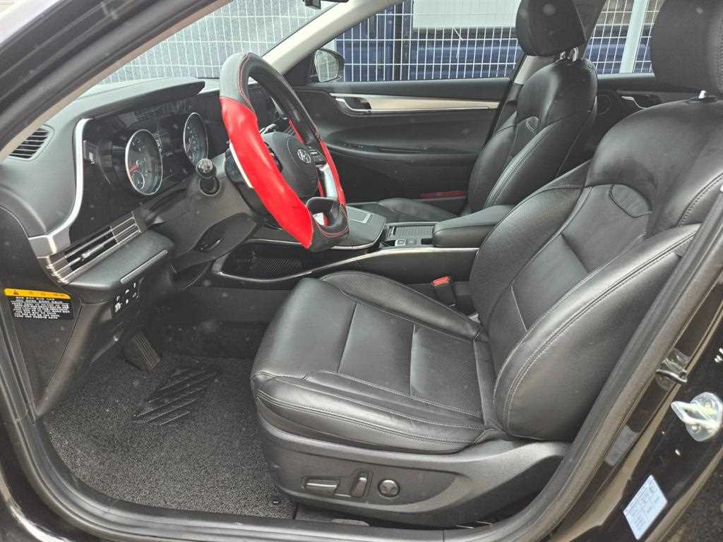 HYUNDAI Grandeur - Vista 5