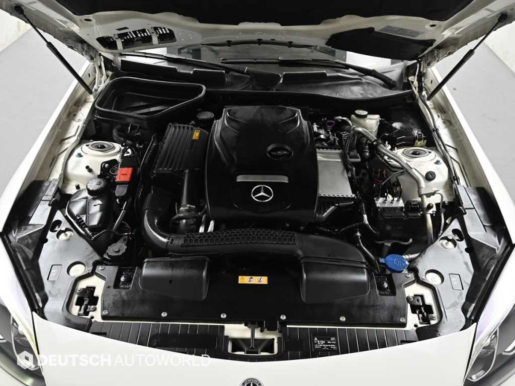 Mercedes Benz SLC Class - Vista 6
