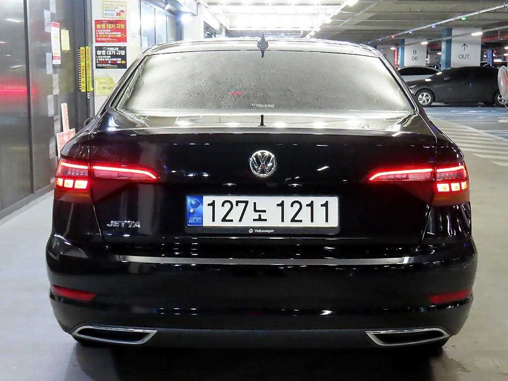 Volkswagen Jetta - Vista 5