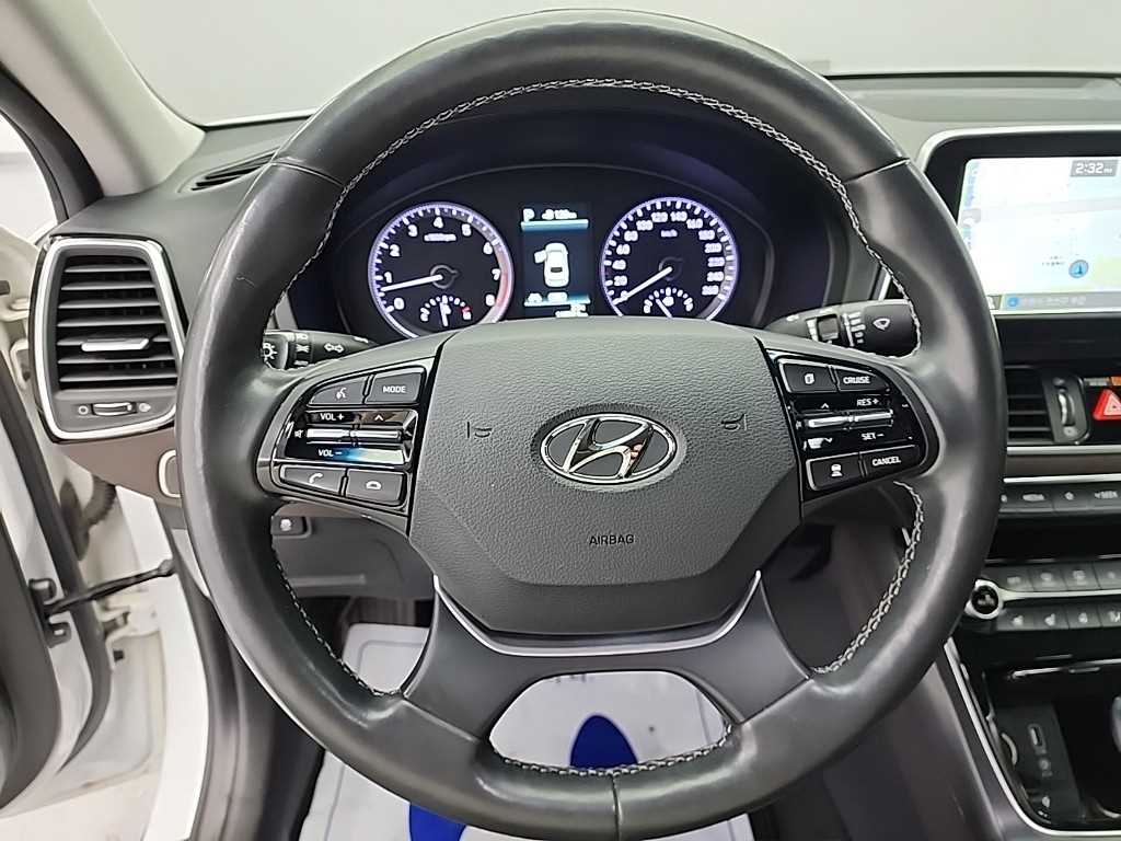 HYUNDAI Grandeur - Vista 9