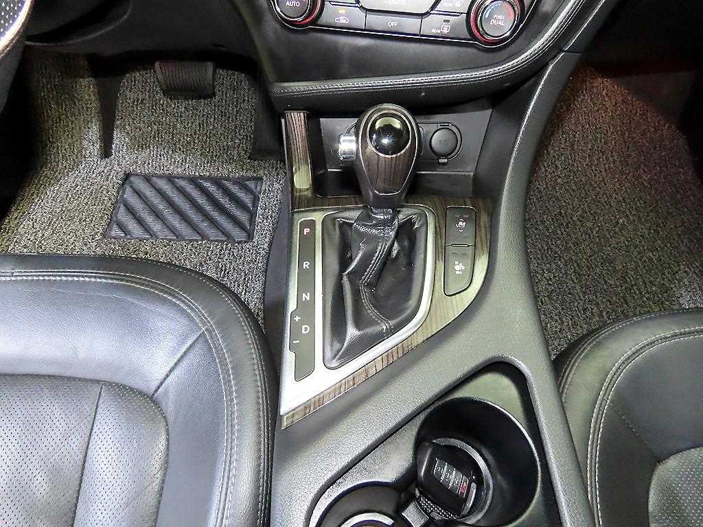 KIA K5 - Vista 12
