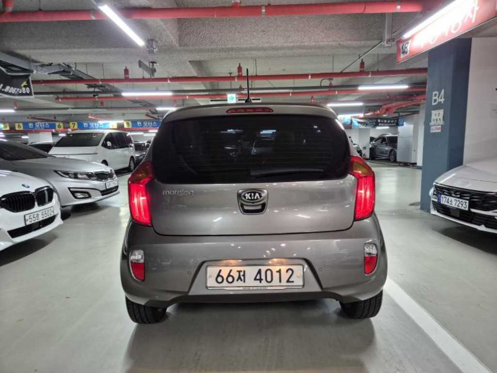 KIA Morning - Vista 4