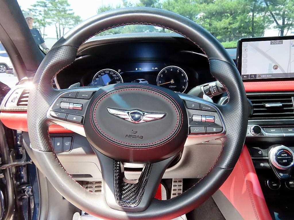 Genesis G70 - Vista 8