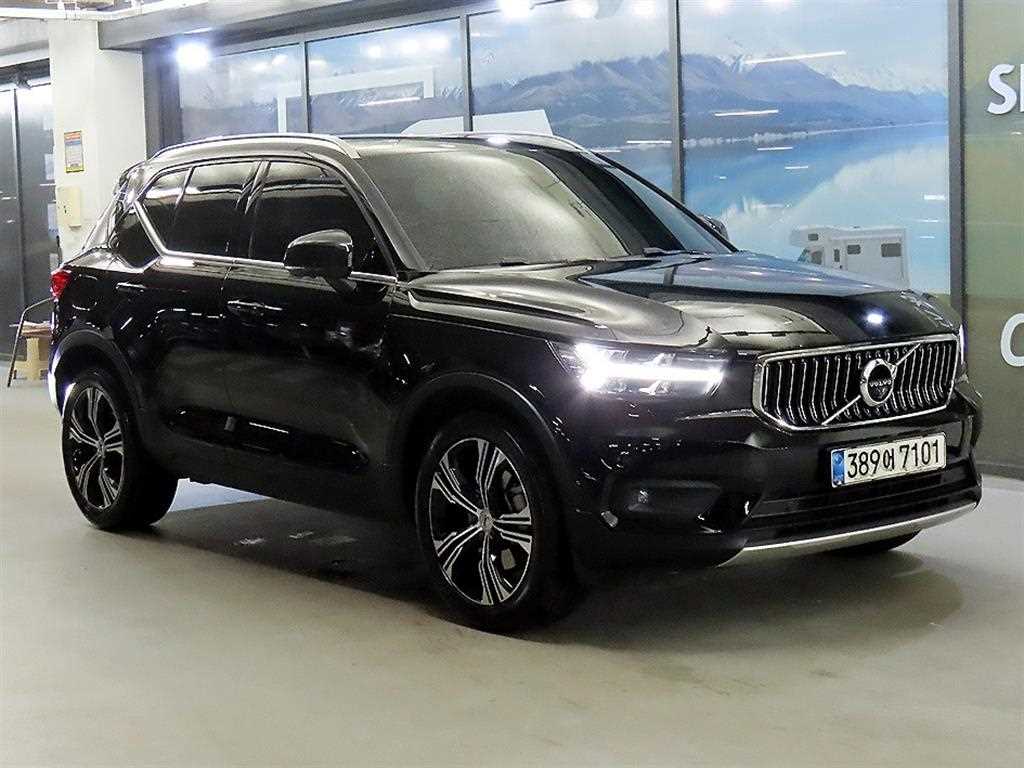 Volvo XC40 2021 Negro - Importación desde Corea - HF Imports Iquique - Foto 1