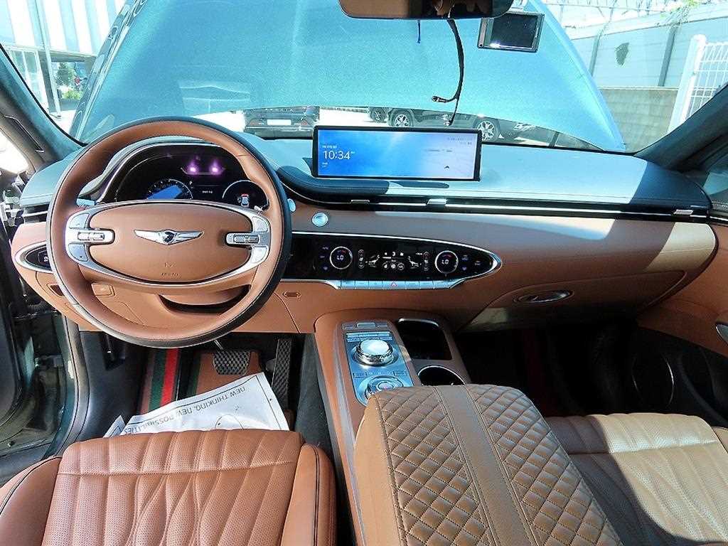 Genesis GV70 - Vista 7