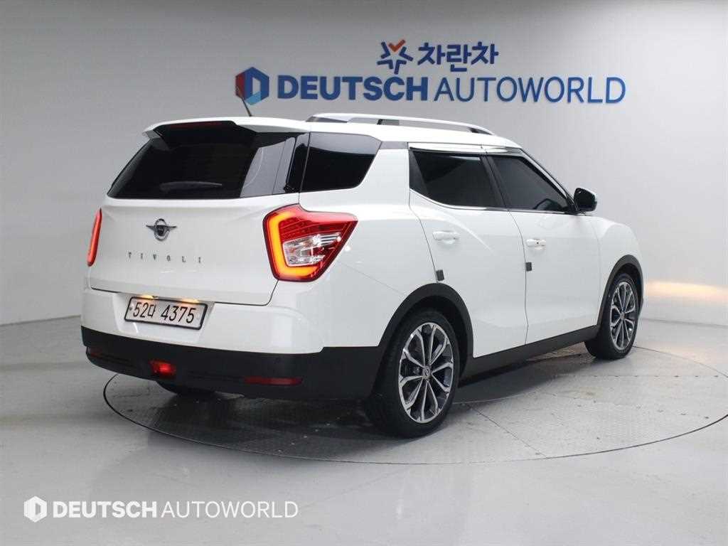 Ssangyong Tivoli - Vista 2