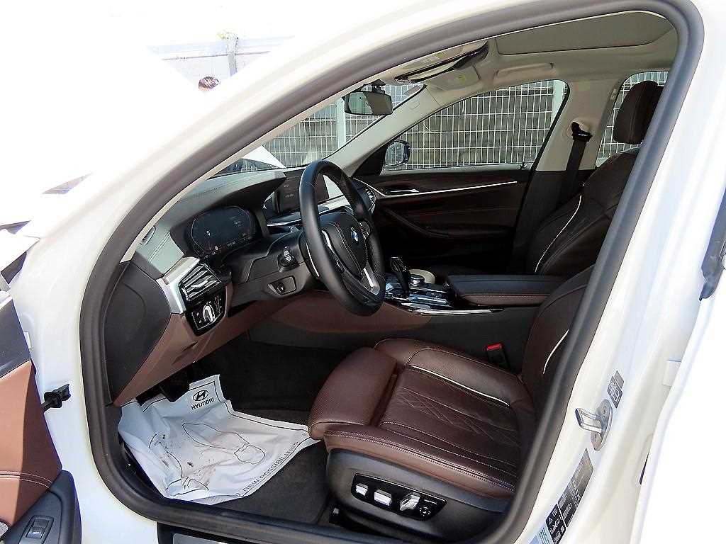 BMW 5 Series - Vista 5