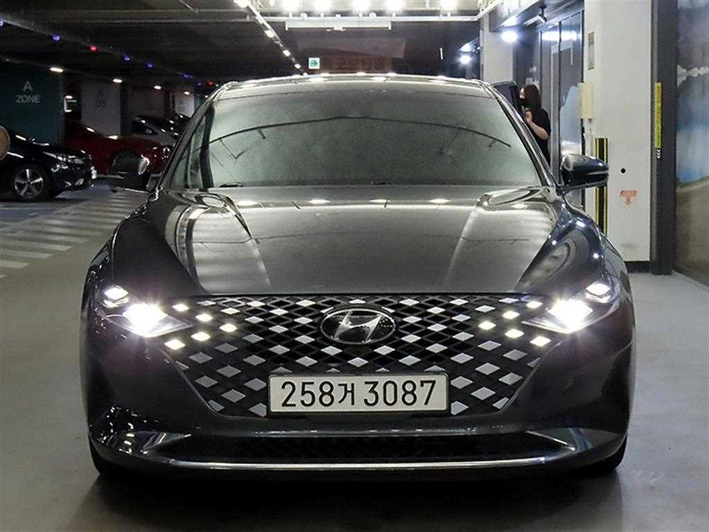 HYUNDAI Grandeur - Vista 2