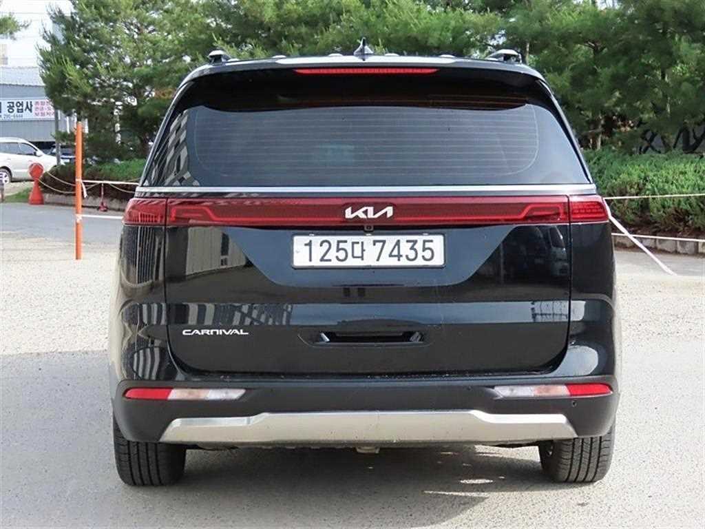 KIA Carnival - Vista 4