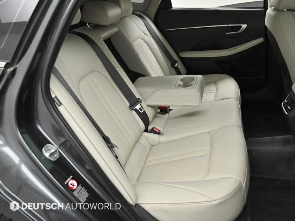 HYUNDAI Sonata - Vista 12