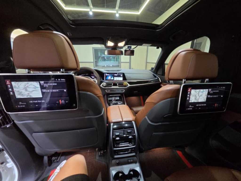 BMW X7 - Vista 5