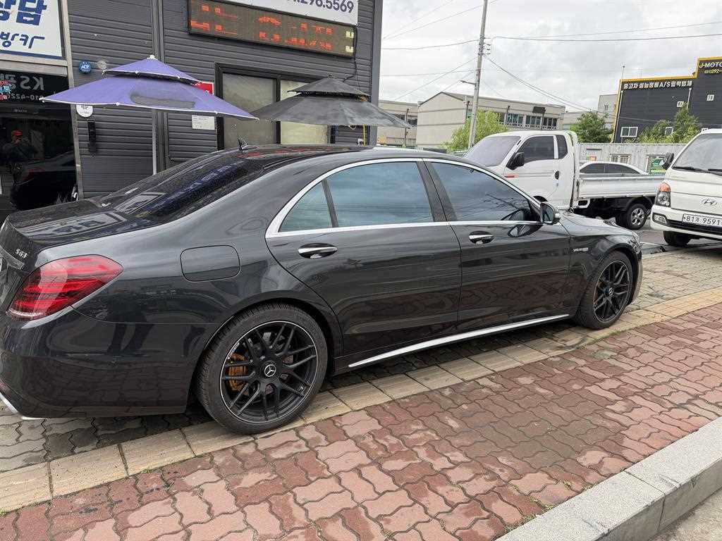 Mercedes Benz S Class - Vista 4