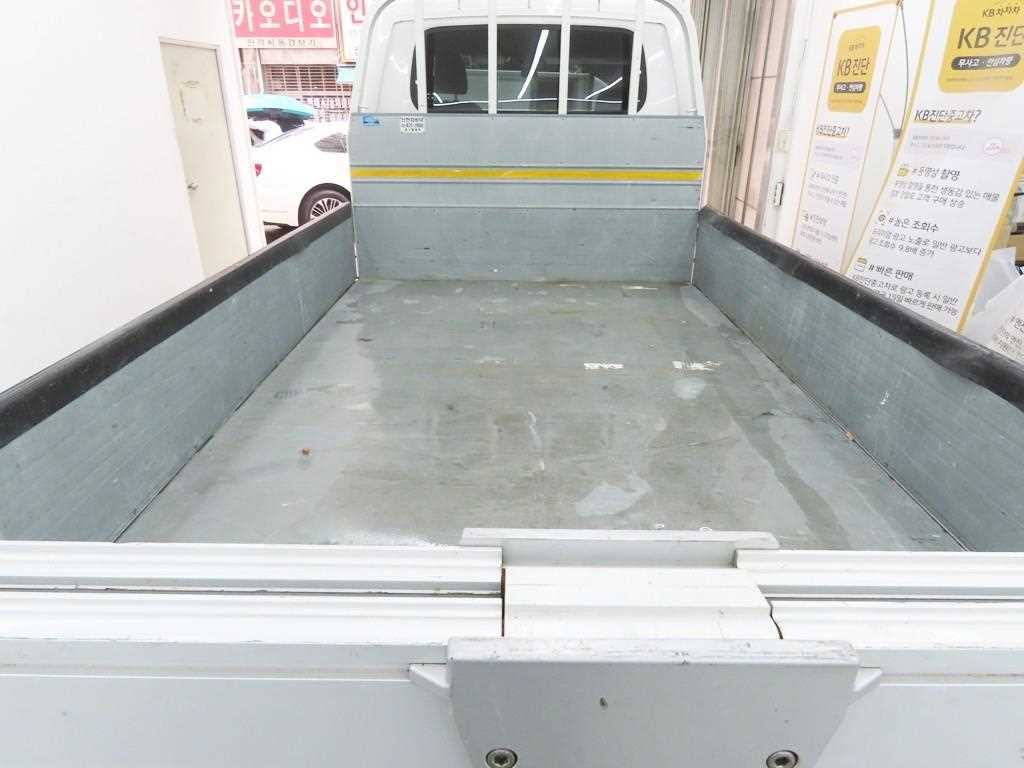 Small Truck Top_Powergate 2022 Blanco - Importación desde Corea - HF Imports Iquique - Foto 17