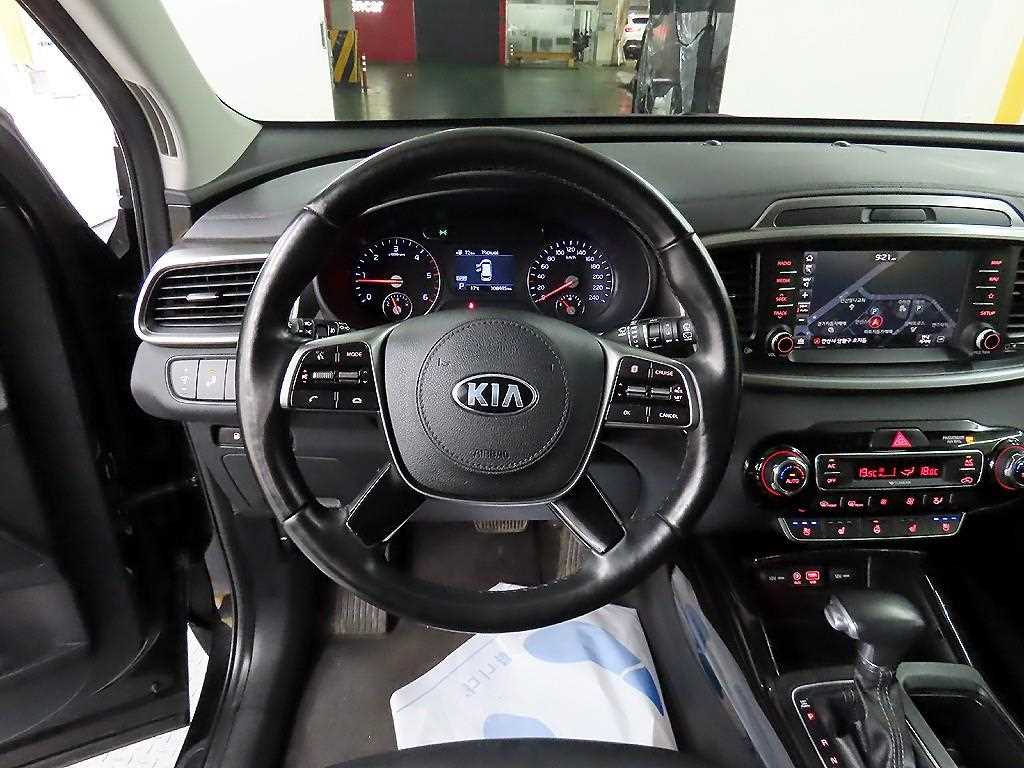 KIA Sorento - Vista 9