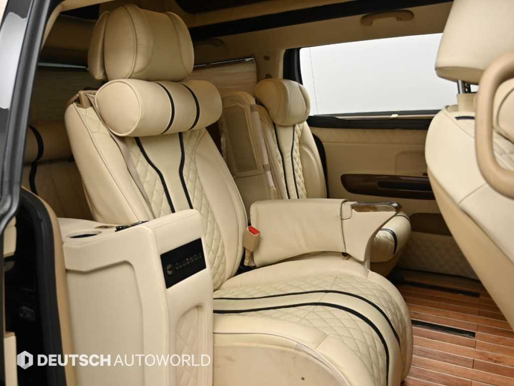 KIA Carnival - Vista 12