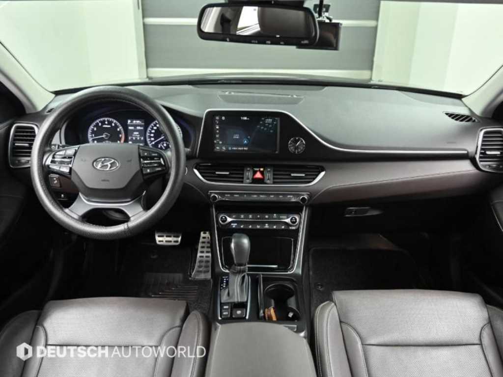 HYUNDAI Grandeur - Vista 7