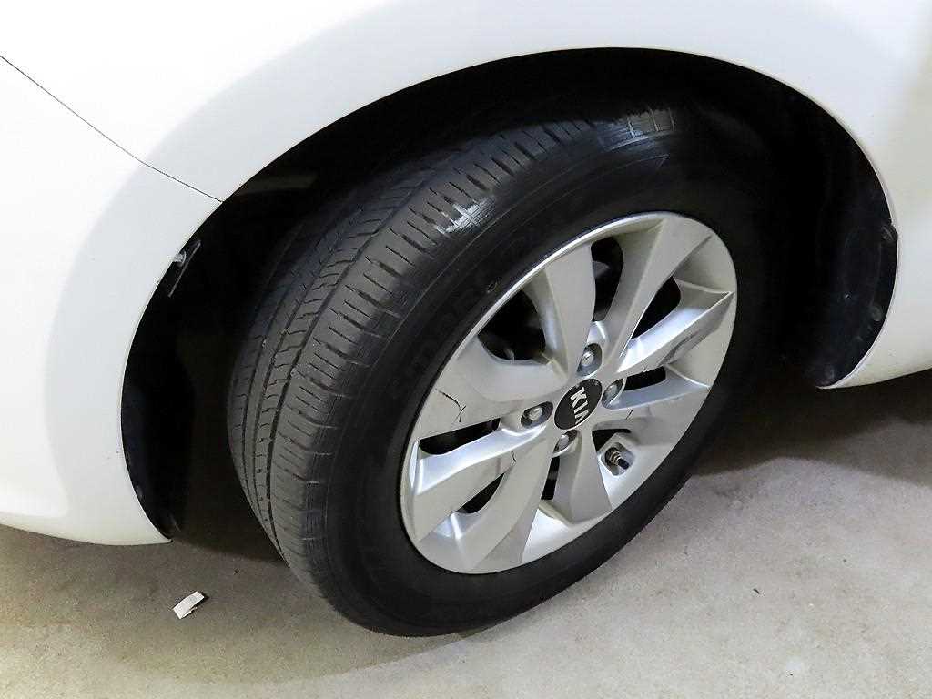 KIA Pride 2015 Blanco - Importación desde Corea - HF Imports Iquique - Foto 19