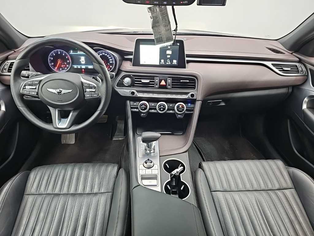 Genesis G70 - Vista 7