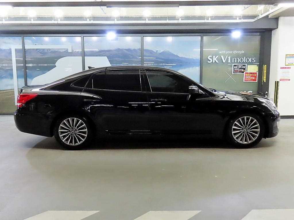 HYUNDAI Equus - Vista 3