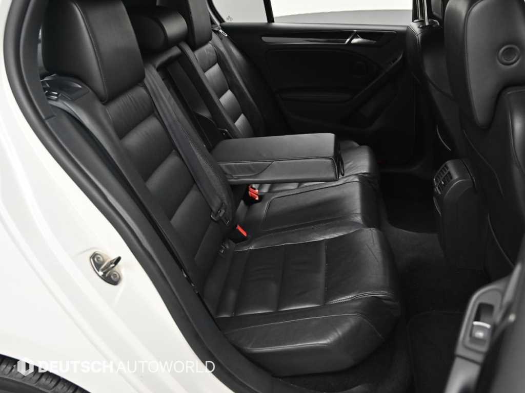 Volkswagen Golf - Vista 12