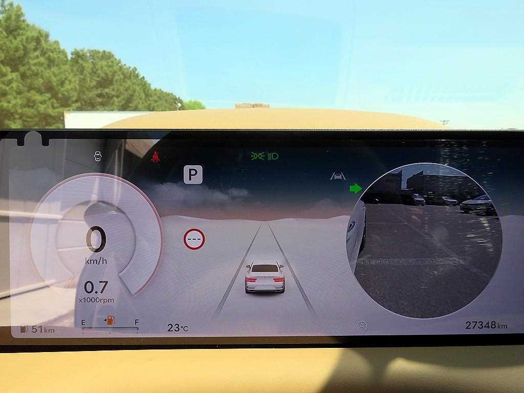 Genesis G80 - Vista 12
