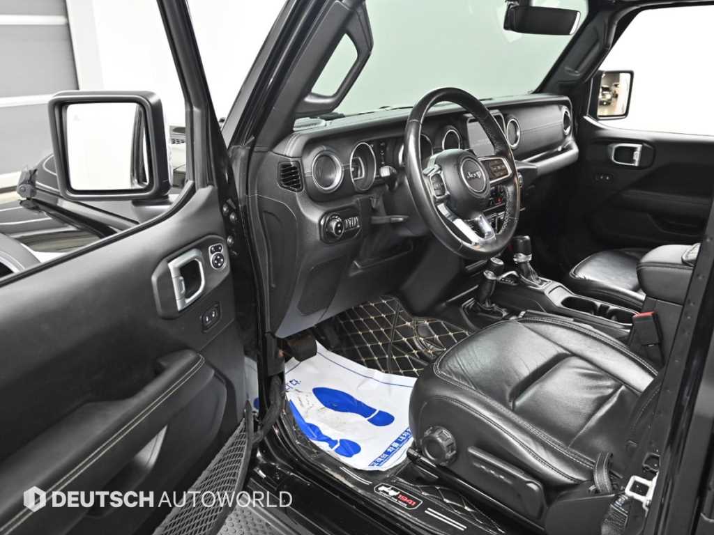 Jeep Wrangler - Vista 11
