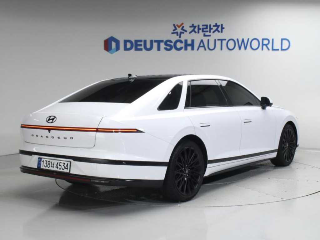 HYUNDAI Grandeur - Vista 2