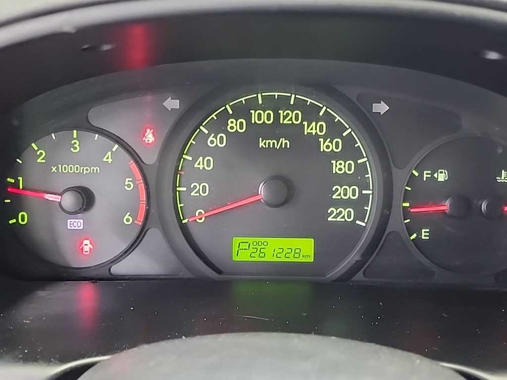 HYUNDAI Starex - Vista 6