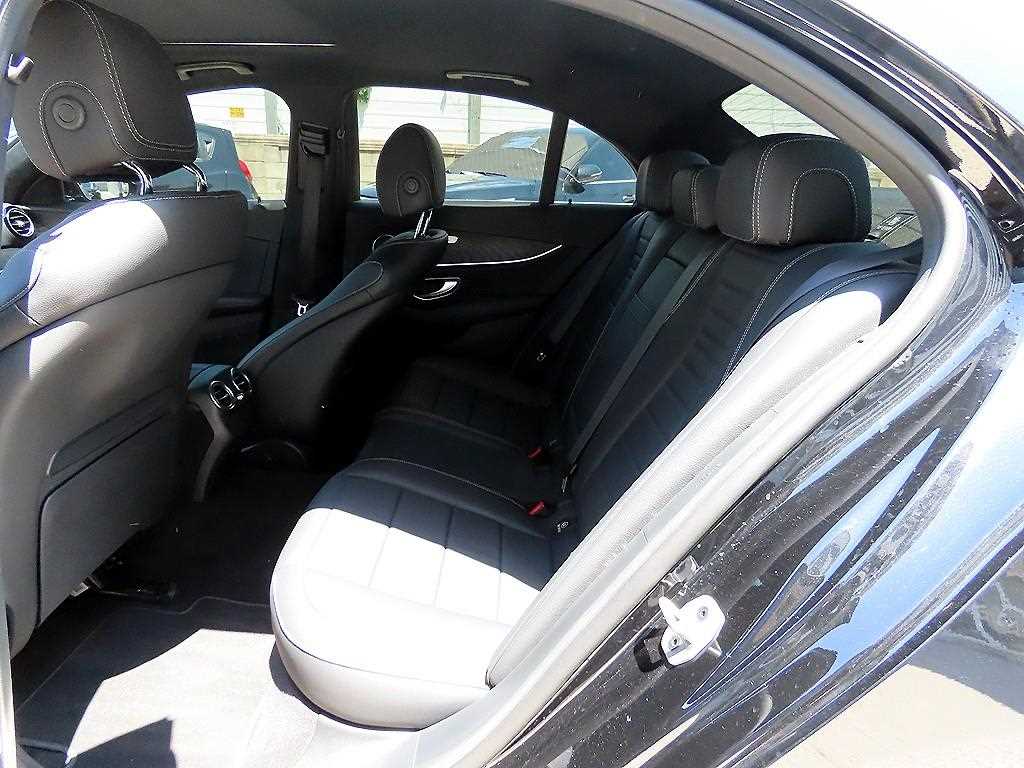 Mercedes Benz E class - Vista 6